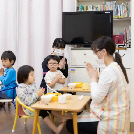 病児保育室で看護師と連携